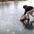 Buz Tutmuş Nehirde Mahsur Kalan Geyiği Kurtaran John Moss