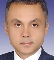 S&ouml;zen, Mustafa