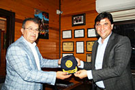 Y&ouml;r&uuml;k, Ali - Karaca, Alim