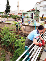 Yağışta Mahsur Kalan Hayvanlar Kurtarıldı