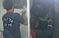 Kurtarayım Derken Kendi Mahsur Kaldı